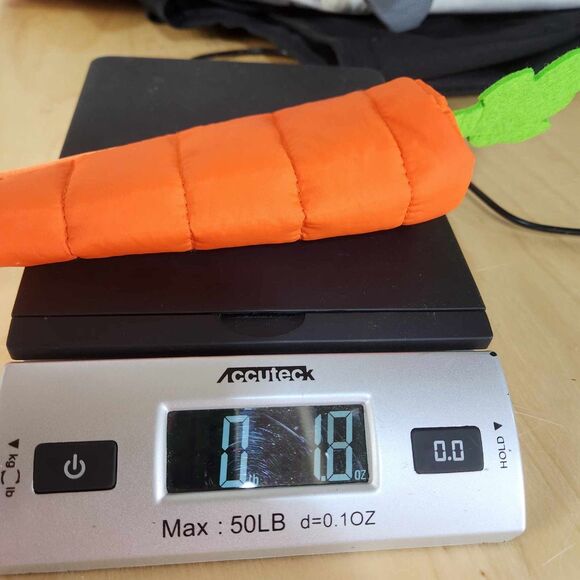 Makeup Revolution Looney Tunes Bugs Carrot Brush Set in Carrot Zipper Pouch NWOT - Picture 5 of 5